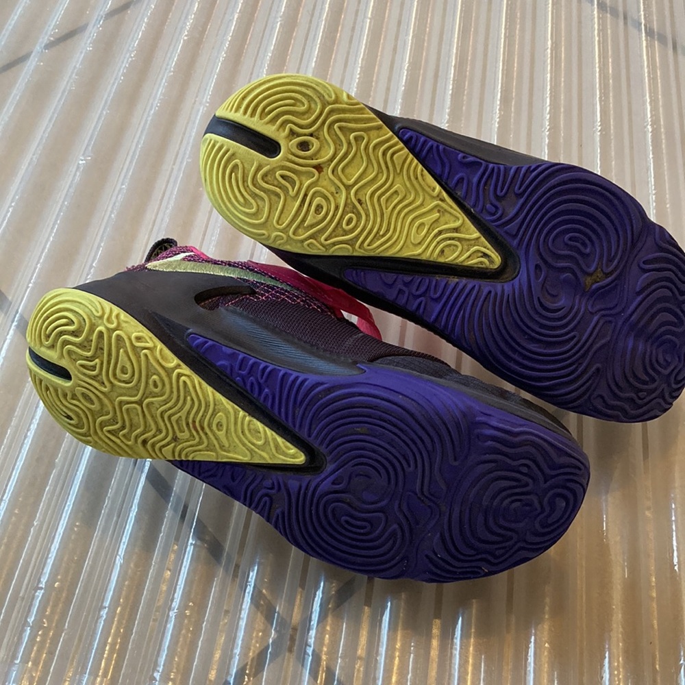 Nike - Picture 4 of 4